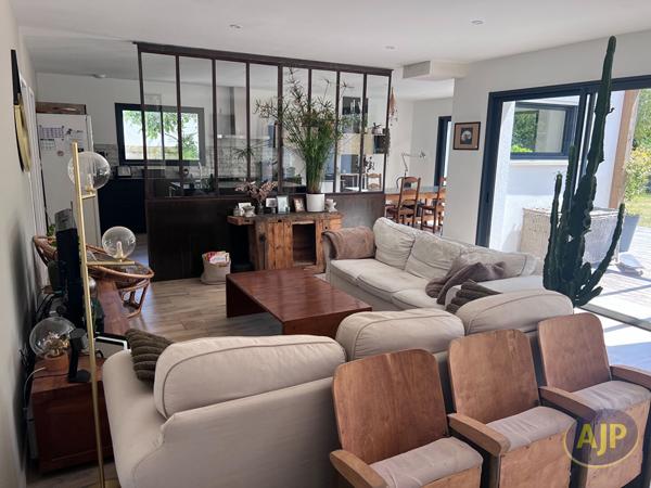 Vente maison Surzur : 649 900 € - AJP Immobilier Vannes