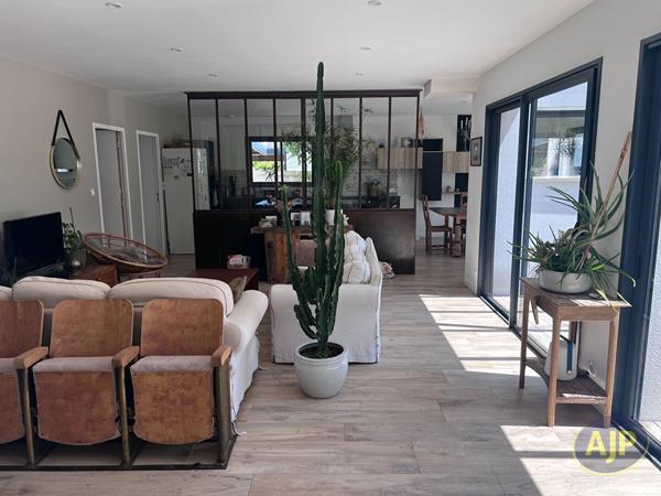 Vente maison Surzur : 649 900 € - AJP Immobilier Vannes