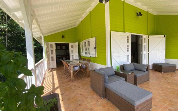 Maison à vendre    3 pièces •  Le Lamentin