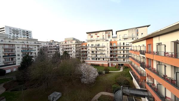 Idéal Investisseur, Studio plein centre-ville avec balcon