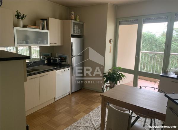 Appartement Écully 5 pièce(s) 94 m2