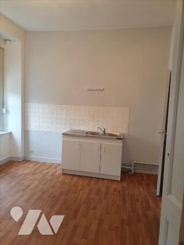 SAINT-VAAST LA HOUGUE-PROCHE COMMODITES