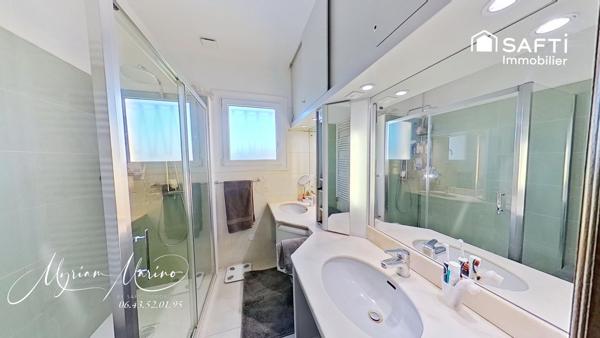 VILLA VUE MER AVEC PISCINE - SAINT AYGULF  (83370)