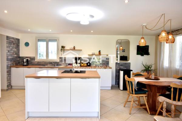 Maison rénovée au calme de 102 m2 avec trois chambres