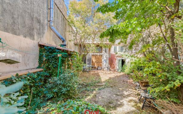 Appartement à vendre    3 pièces • 46,57 m2 Marseille 12