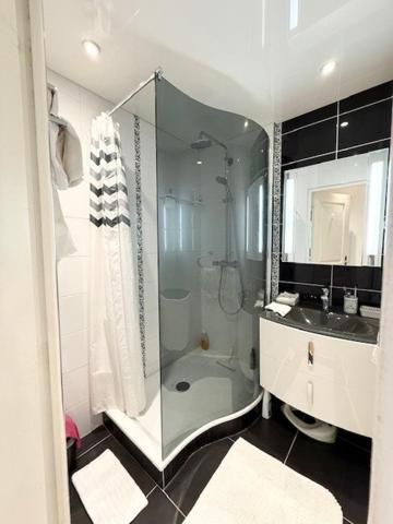 Appartement à LE CHESNAY, 78150 - 5 pièces 146m²