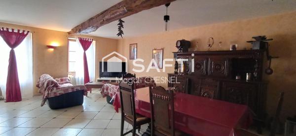 Ensemble immobilier d'environ 220 m² à HEDE BAZOUGES