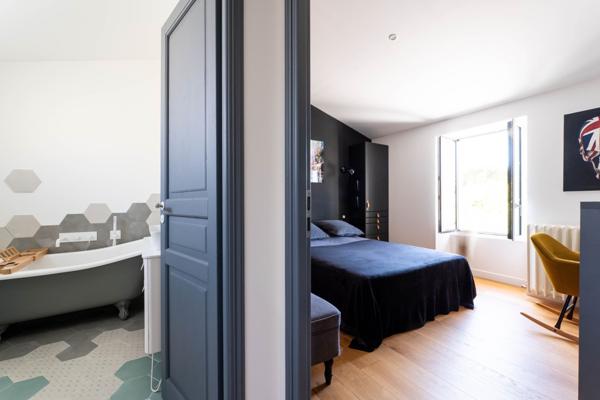 Maison de Charme rénovée en plein coeur de La Genette