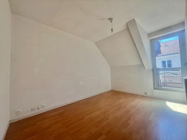 A LOUER - NANTES DOBREE - Grand Type 2 + BALCON et PARKING