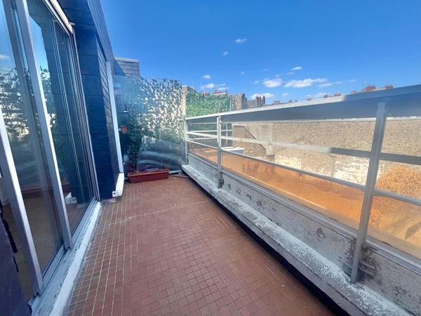 A LOUER - NANTES DOBREE - Grand Type 2 + BALCON et PARKING