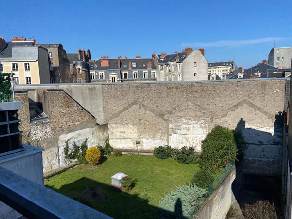 A LOUER - NANTES DOBREE - Grand Type 2 + BALCON et PARKING
