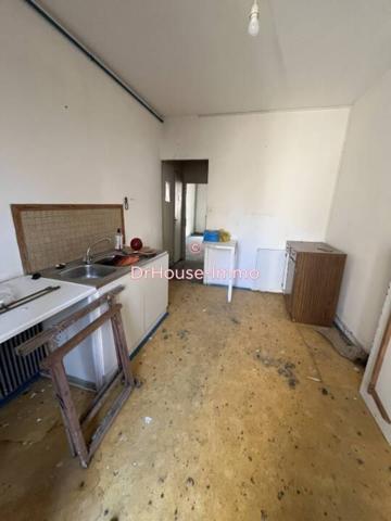 Immeuble à vendre 3 pièces de 94 m²