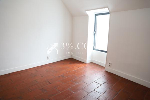 Maison de village
                                                                                                                                                                                                                                                                                                                        5 pièce(s)                                                                                                                                                                                                          3 chambre(s)                                                                                                                                                                                                          150  m²
