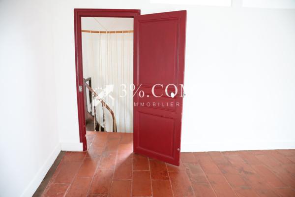 Maison de village
                                                                                                                                                                                                                                                                                                                        5 pièce(s)                                                                                                                                                                                                          3 chambre(s)                                                                                                                                                                                                          150  m²