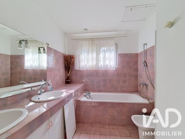 Maison à vendre 5 pièces 105 m² Garons