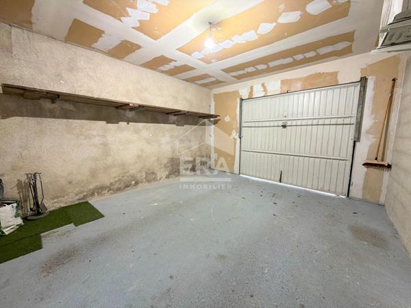 A LOUER LE PUY SAINTE REPARADE 13610 CENTRE VILLE MAISON PLAIN PIED DE TYPE 4 DE 106M² AVEC TERRAIN DE 300M² ET GARAGE 