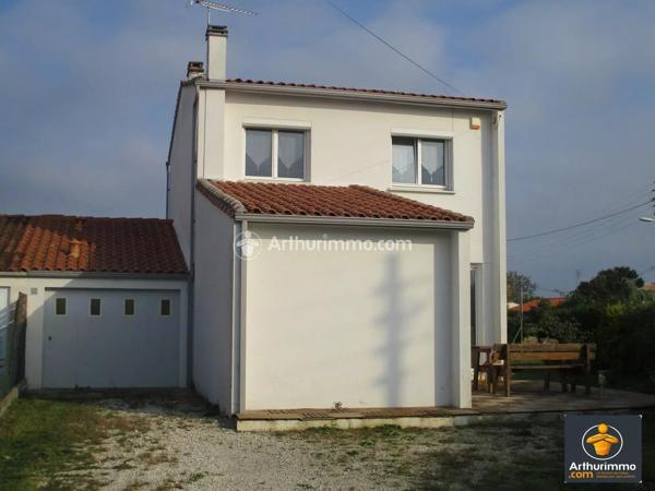 Location Maison 5 pièces 92 m2 à Saint-Jean-d'Angély