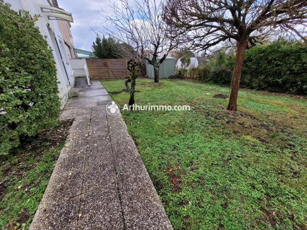 Location Maison 5 pièces 92 m2 à Saint-Jean-d'Angély