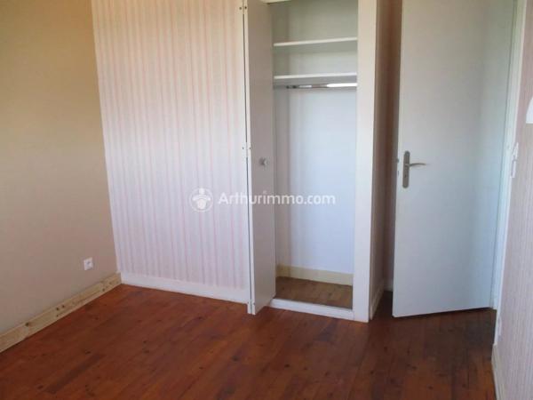 Location Maison 5 pièces 92 m2 à Saint-Jean-d'Angély