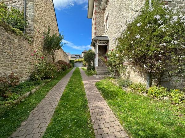 Belle maison familiale à vendre DINAN - Proche écoles et commerces