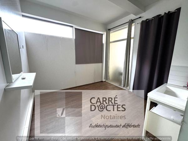 Murs commerciaux à vendre à Caveirac dans le Gard (30820), ref : 1003 / 856