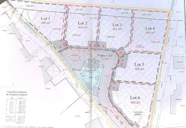 Mouriès à 5mn de la colline et du Golf à pied du centre village, dans secteur calme et résident...
