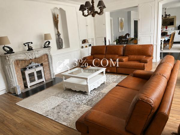 Maison
                                                                                                                                                                                                                                                                                                                        10 pièce(s)                                                                                                                                                                                                          5 chambre(s)                                                                                                                                                                                                          321  m²