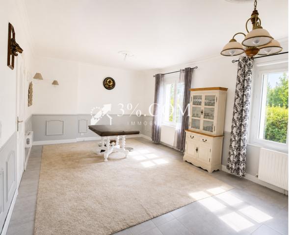 Maison
                                                                                                                                                                                                                                                                                                                        10 pièce(s)                                                                                                                                                                                                          5 chambre(s)                                                                                                                                                                                                          321  m²