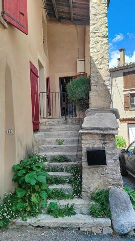 charmante maison de village atypique et confortable