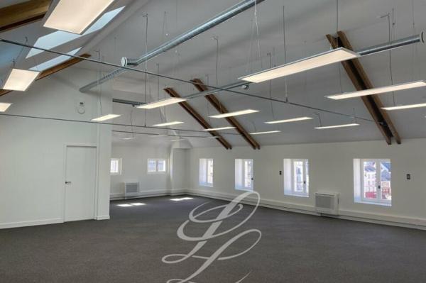Location - BUREAUX 520 m 2