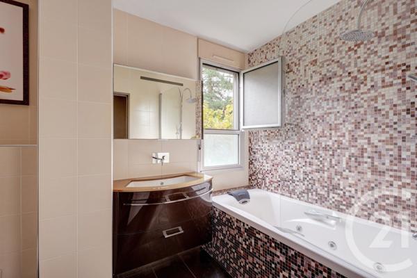 Appartement T5 à vendre  5 pièces - 112,42 m2 TASSIN LA DEMI LUNE - 69