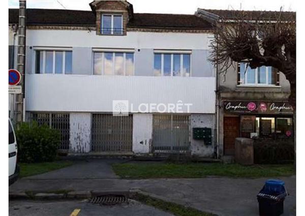 Location bureau Moret-Loing-et-Orvanne - 86 m² - 1 525 €/mois