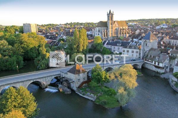Location bureau Moret-Loing-et-Orvanne - 86 m² - 1 525 €/mois