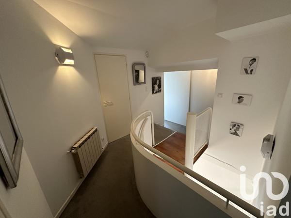 Maison traditionnelle 8 pièces de 221 m² à Urt (64240)