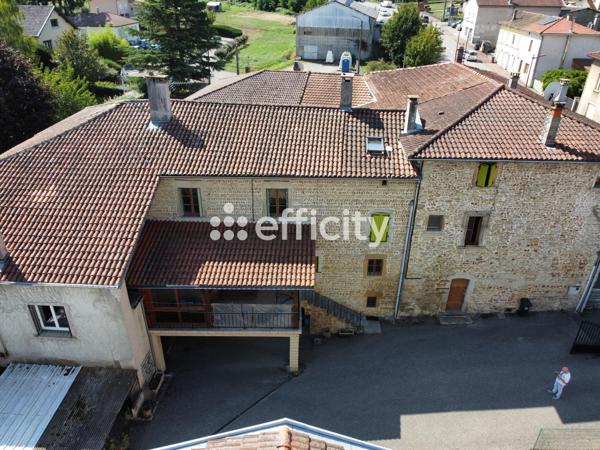 Immeuble
         9 pièces
        - 302 m² 449 000 € *