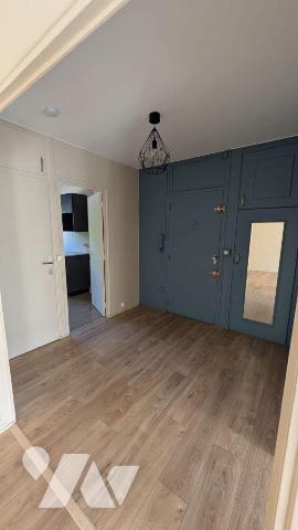 EN EXCLUSIVITE Appartement  situé au 1 er étage avec ascenceur d'une superficie habitable de 56...
