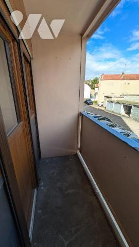 EN EXCLUSIVITE Appartement  situé au 1 er étage avec ascenceur d'une superficie habitable de 56...