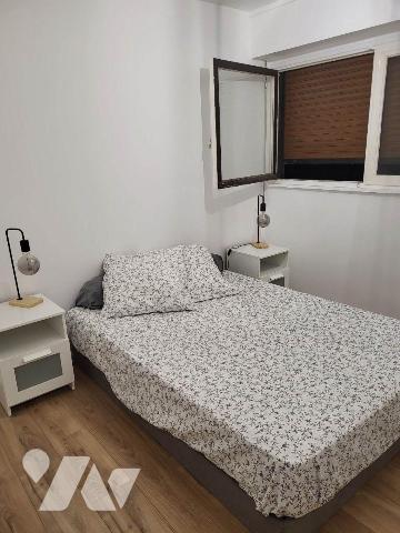 EN EXCLUSIVITE Appartement  situé au 1 er étage avec ascenceur d'une superficie habitable de 56...