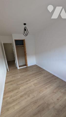 EN EXCLUSIVITE Appartement  situé au 1 er étage avec ascenceur d'une superficie habitable de 56...