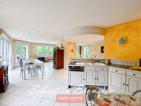 NOUVEAU PRIX – À 10 minutes de Lons-le-Saunier – Maison de 250 m² sur 4 250 m² de terrain