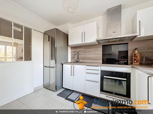 Vente                                                      Appartement
                        
                     3 pièces                      63 m2                     à Nanterre