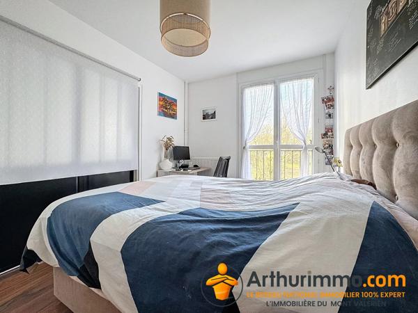 Vente                                                      Appartement
                        
                     3 pièces                      63 m2                     à Nanterre