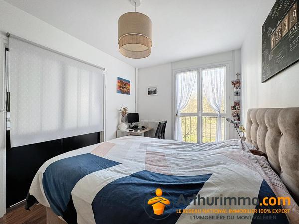 Vente                                                      Appartement
                        
                     3 pièces                      63 m2                     à Nanterre