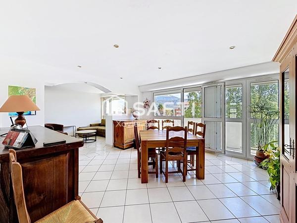 Appartement T5 de 128m² + Garage en sus