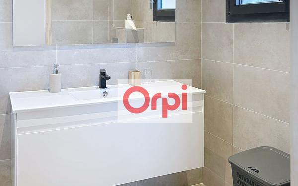 Maison à vendre    4 pièces •  Figari