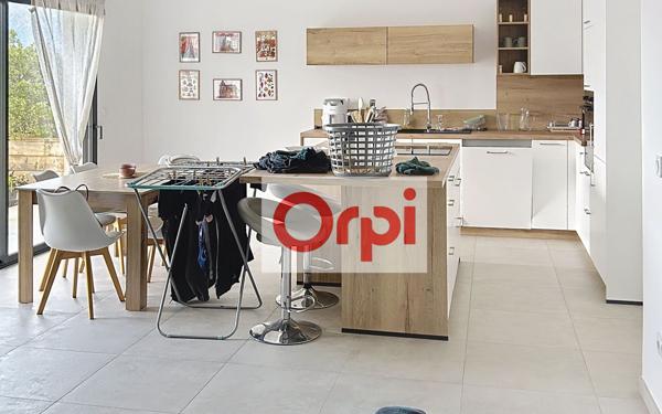 Maison à vendre    4 pièces •  Figari