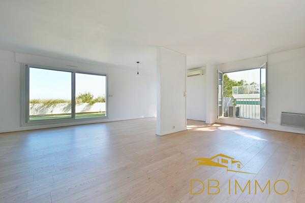 Villeneuve-Lez-Avignon, 112 m² + 60 m² de terrasse face à la Provence : un appartement hors norme