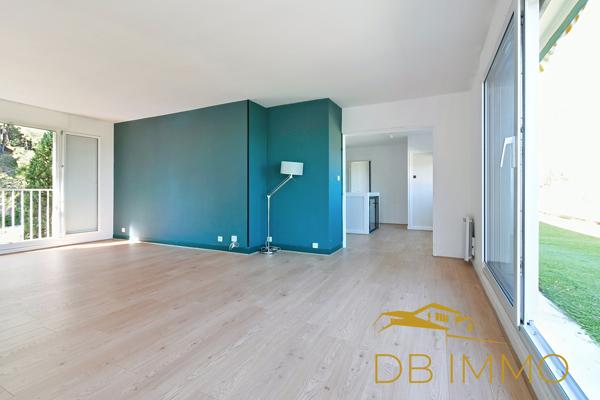 Villeneuve-Lez-Avignon, 112 m² + 60 m² de terrasse face à la Provence : un appartement hors norme