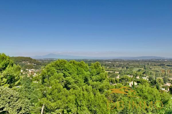 Villeneuve-Lez-Avignon, 112 m² + 60 m² de terrasse face à la Provence : un appartement hors norme