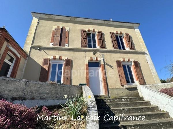 Dpt SARTHE (72), à vendre BOESSÉ LE SEC - MAISON DE VILLAGE P6 de 138 m² - Terrain de 1019 M²